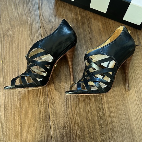 LAMB Vintage Heels with Zipper - Picture 5 of 8